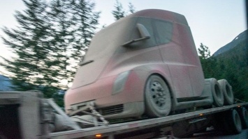 Tesla завершила испытания грузовиков Semi на Аляске