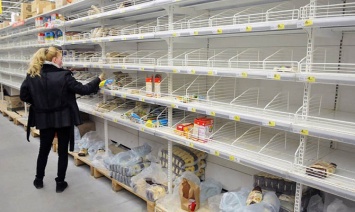 Россияне на фоне паники запаслись продуктами на 4 месяца