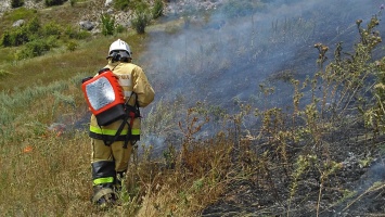 В Ленинском районе возле села выгорел гектар сухой травы