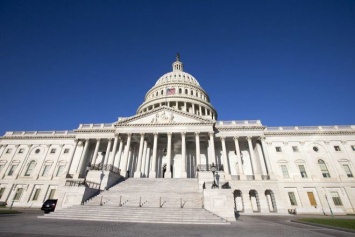 Сенат США согласился выделить рекордные $2 трлн на противодействие кризису