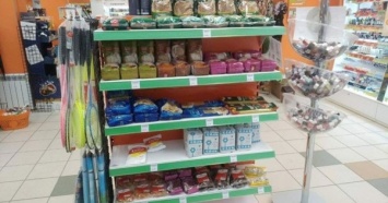 В магазинах EVA начали продавать соль и гречку (ФОТО)