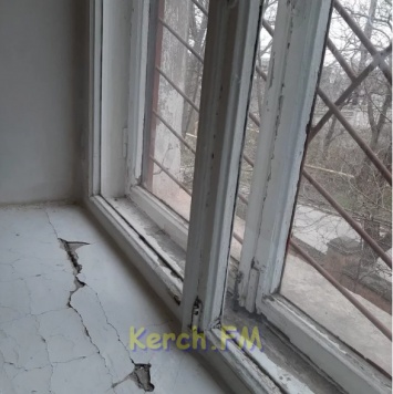 Обдертые стены и ''убитая'' сантехника: появились жуткие фото инфекционки в Крыму