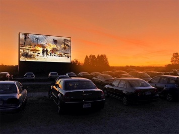 Автомобильные кинотеатры обрели вторую жизнь