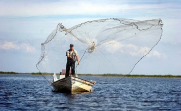 В Криворожском районе мужчина ловил сетями рыбу и теперь его дело направлено в суд
