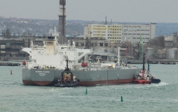 В Украину прибыл первый в этом году танкер с нефтью из США