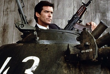 Агент 007 будет в ярости: в Британии похитили коллекцию пистолетов Джеймса Бонда