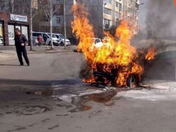 На Киевщине взорвался автомобиль: водитель чудом спасся