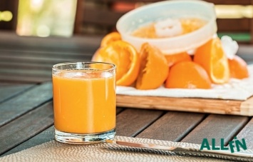 Пандемия коронавируса взвинтила цены на апельсиновый сок