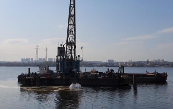 Произошла авария на канализационном коллекторе через реку Днепр