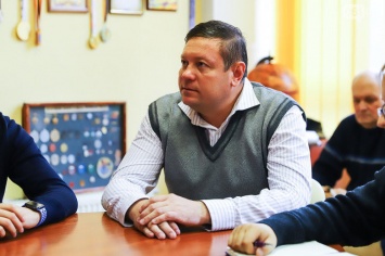 Директор областного ДКС расстался с корпоративными правами, задекларировал недвижимость семьи и «наличность» в валюте