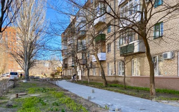 В Николаеве завершили обновление тротуара по улице Мореходной (ФОТО)