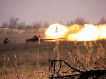 Одесская бригада морской пехоты провела учения с боевой стрельбой: работали танки и артиллерия
