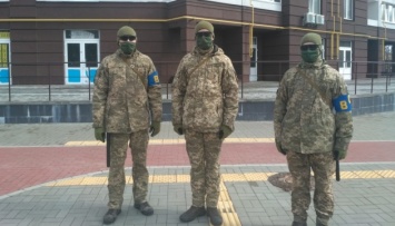 Улицы Чернигова патрулируют военные и полиция