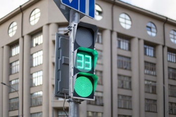 В Киеве с 1 апреля на 17 улицах изменили ограничение по скорости движения транспорта