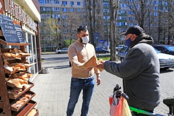 "Голода не будет": одесская пекарня во время пандемии раздает свой хлеб нуждающимся