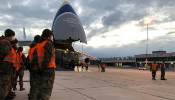 Ан-124 "Руслан" в третий раз доставил медпомощь в Чехию в рамках программы НАТО