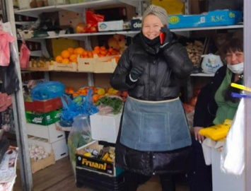 В центре Киева открылся рынок с продавцами без масок