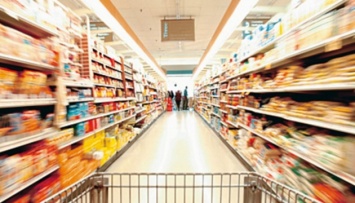 Украинцы больше не сметают товары с полок: на какие продукты упал ажиотаж