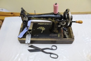 Коллекция николаевского краеведческого музея пополнилась 119-летней швейной машинкой
