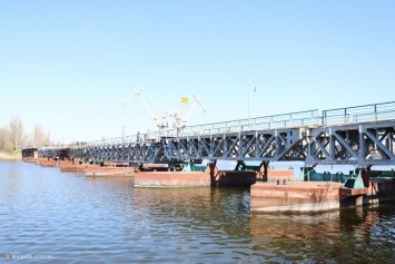 В Николаеве отремонтировали и открыли для пешеходов понтонный мост