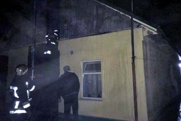 В Кривом Роге ночью горело частное домовладение