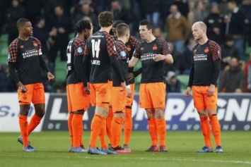 Ведущие голландские клубы, включая "Аякс", ПСВ и АЗ не хотят продолжать чемпионат