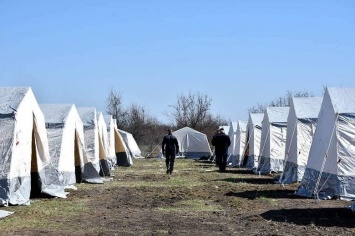 Под Днепром спасатели установили палаточный городок для обсервации сотни людей, - ФОТО