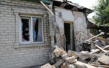 Боевики обстреляли Верхнеторецкое, ранили местную жительницу