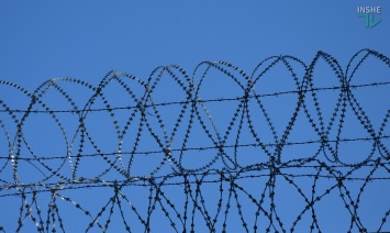 Из-за коронавируса: из тюрем Франции досрочно освобождены тысячи заключенных. В США людей из тюрем будут переводить под домашний арест