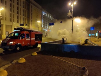 Масштабный пожар в центре Киева оставил без связи пять районов столицы, электричества нет в 80 домах (ФОТО)