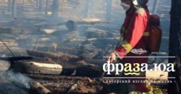 Пожарные тушат сразу два пожара в Чернобыльской зоне