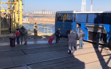 Из Турции в Украину прибыл паром с 35 украинцами на борту