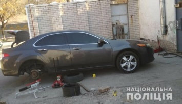 «Опасная находка»: в Днепре под автомобиль заложили бомбу