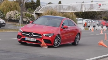 Новый Mercedes-Benz CLA провалил "лосиный тест": видео