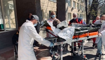 Из Харькова в Киев доставили на лечение 18 военных