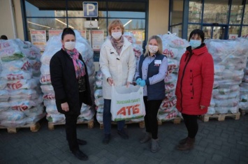 В Луганской области начали доставлять продуктовые наборы