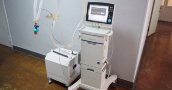 В Харьковской больнице установили новый аппарат ИВЛ эксперт-класса