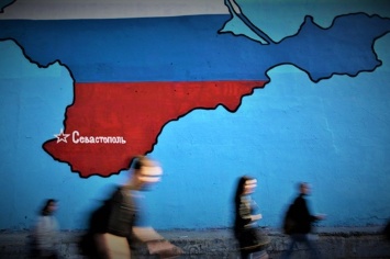 Россия откажется от Крыма из-за грядущего кризиса - экс-послы США