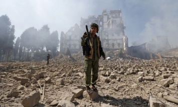 Арабская коалиция во главе с Саудовской Аравией на две недели прекратит бомбить хуситов в Йемене в связи с коронавирусом