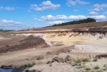 На Харьковщине фермер незаконно копал песок и нанес ущерб на 65 миллионов гривен