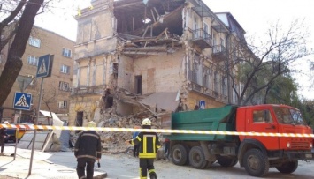 В Одессе обрушилась стена трехэтажного дома