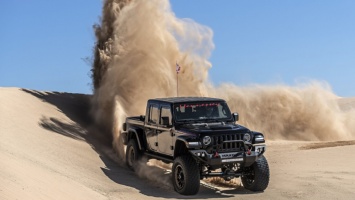 1000-сильный Jeep Gladiator от Hennessey покорил песчаные дюны: видео