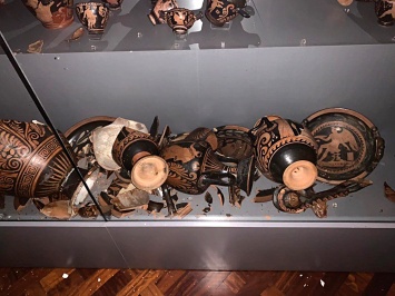 Пострадавшим от землетрясения загребским музеям требуется эвакуация экспонатов (фото)
