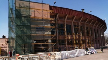 В Кривом Роге начата реконструкция стадиона "Металлург"