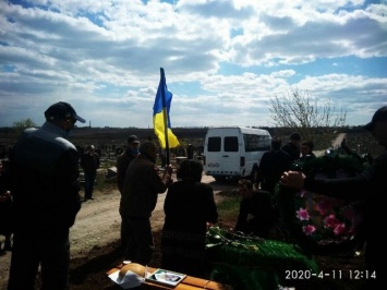 В Мариуполе похоронили экс-добровольца Алексея Симоника, - ФОТО