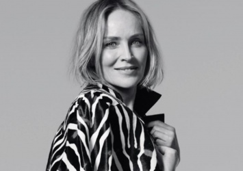 Время над ней не властно: Шэрон Стоун украсила собой обложку Vogue - всем бы так выглядеть в 62 (фото)