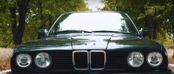 На такой только девчонок кадрить: BMW 1986 року в идеальном состоянии, мужчины подсчитывают сбережения