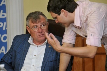 Депутат Запорожского областного совета купил квартиру, а его жена получила в подарок 1,6 миллиона гривен