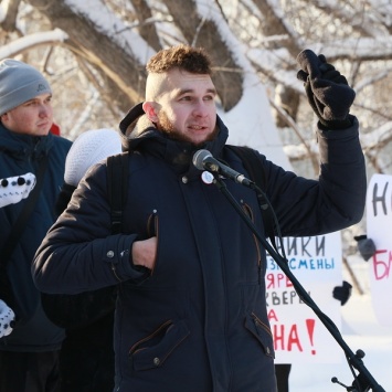 В Барнауле неизвестные напали на оппозиционного активиста