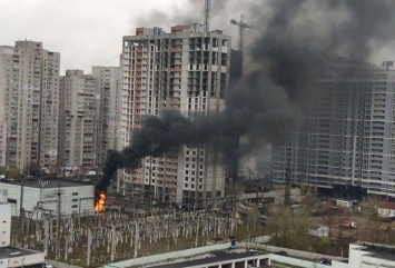 На Левом берег пожар, загорелась подстанция